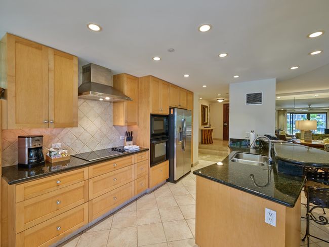 304 - 50 Nohea Kai Dr, Condo with 2 bedrooms, 2 bathrooms and null parking in Lahaina HI | Image 8