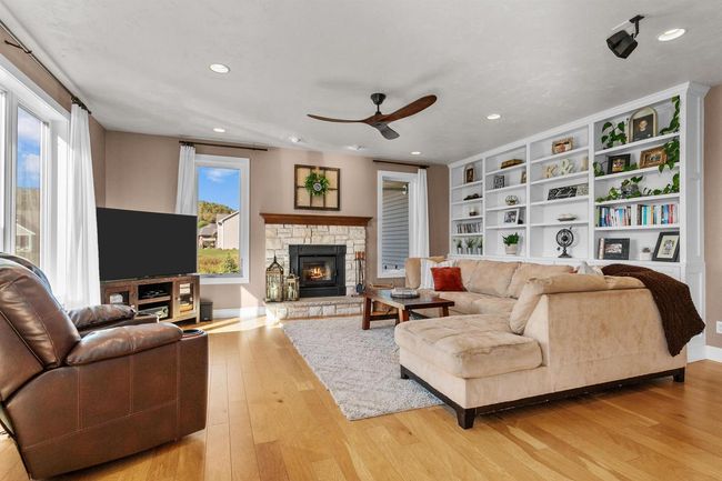 1464 Plains Avenue, House other with 4 bedrooms, 4 bathrooms and null parking in NEENAH WI | Image 12
