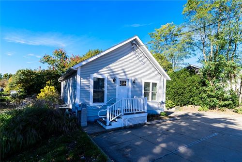 1107 Pontiac Avenue, Cranston, RI, 02921 | Card Image