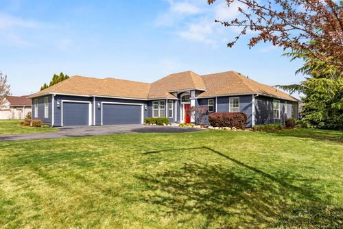 1713 Harmony Ln, Klamath Falls, OR, 97601-1592 | Card Image