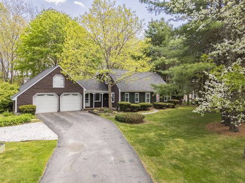 44 Winnocks Neck Road, Scarborough, ME, 04074 | Card Image