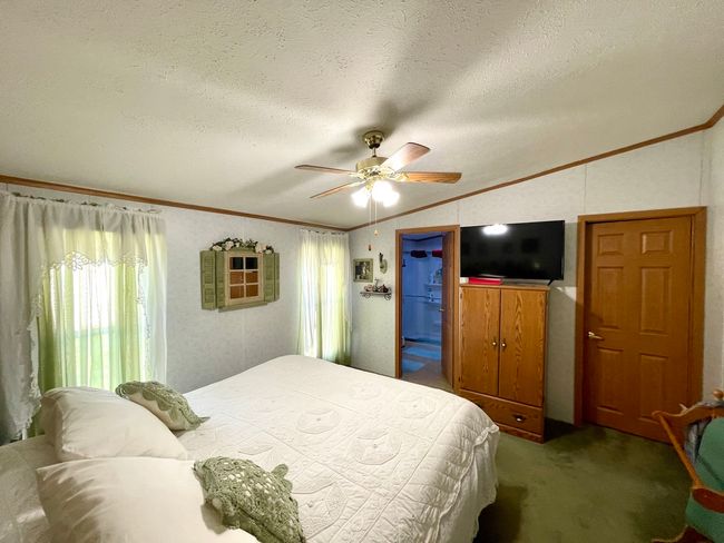2135 Hillview Dr, Home with 3 bedrooms, 3 bathrooms and 2 parking in Princeton IL | Image 11