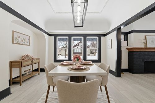 2804 N 38th St, Milwaukee, WI, 53210-1823 | Card Image