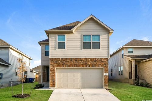 2323 Applewhite Mdw, San Antonio, TX, 78224-2357 | Card Image