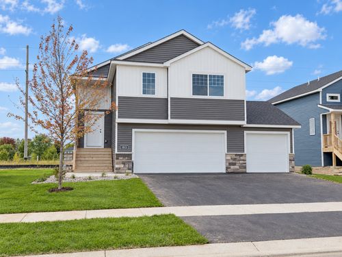 1815 Pierce Street S, Cambridge, MN, 55008 | Card Image