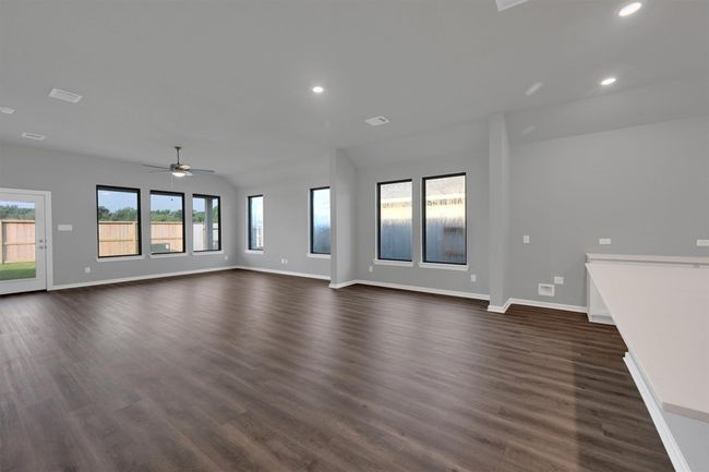 738 Mockingbird Passage Dr, House other with 3 bedrooms, 2 bathrooms and 2 parking in Beasley TX | Image 21