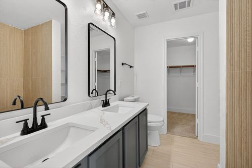 4241 Meadowknoll Dr, Fort Worth, TX, 76123-2557 | Card Image