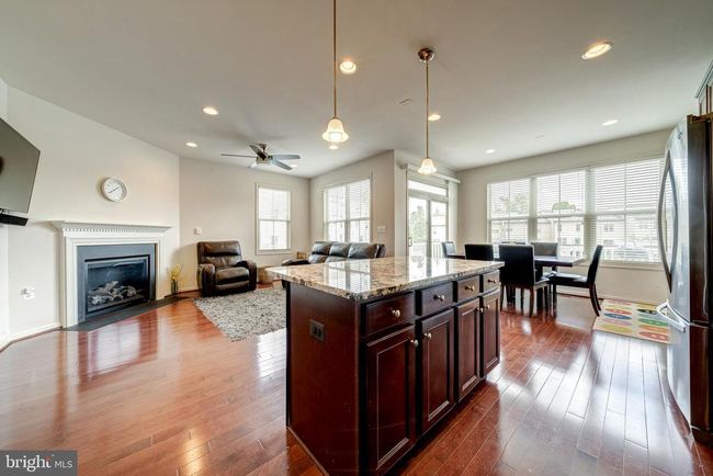 23314 Tradewind Dr, Townhouse with 3 bedrooms, 4 bathrooms and null parking in BRAMBLETON VA | Image 28