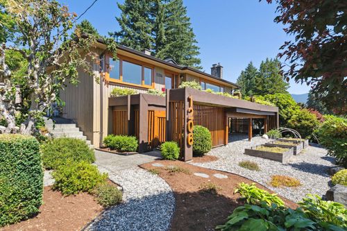 1206 Cloverley St, North Vancouver, BC, V7L1N8 | Card Image
