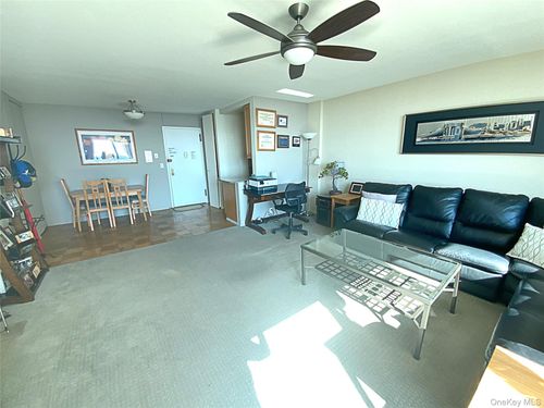 apt-33y-26910 Grand Central Pkwy, Floral Park, NY, 11005-1033 | Card Image