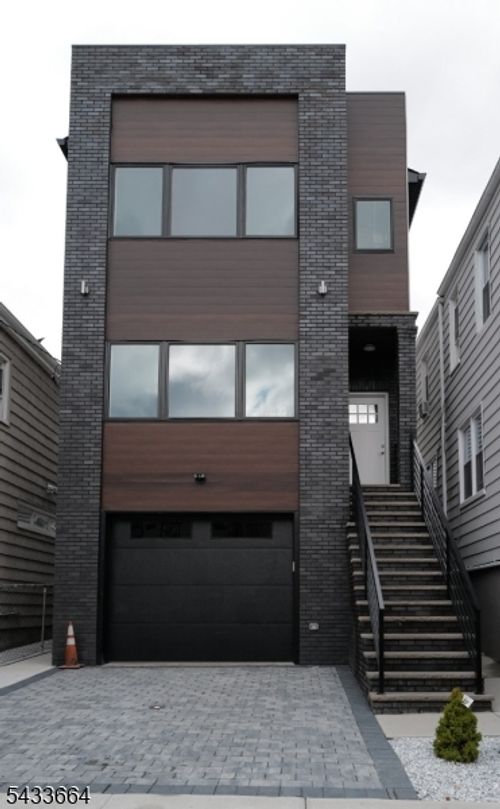 109 N 2nd St, Harrison, NJ, 07029-1301 | Card Image