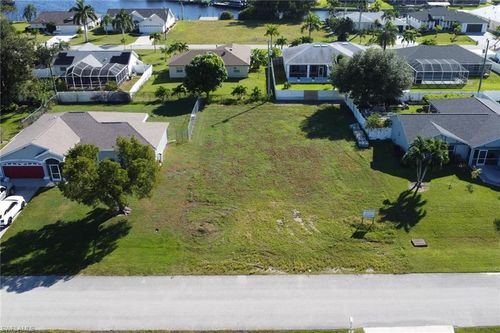 2143 Se 18th Pl, Cape Coral, FL, 33990-4767 | Card Image