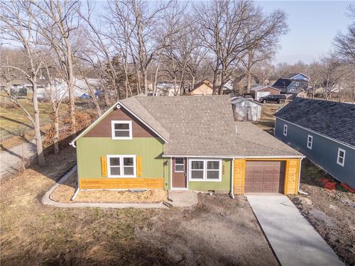 322 Front St, Grain Valley, MO, 64029-9307 | Card Image