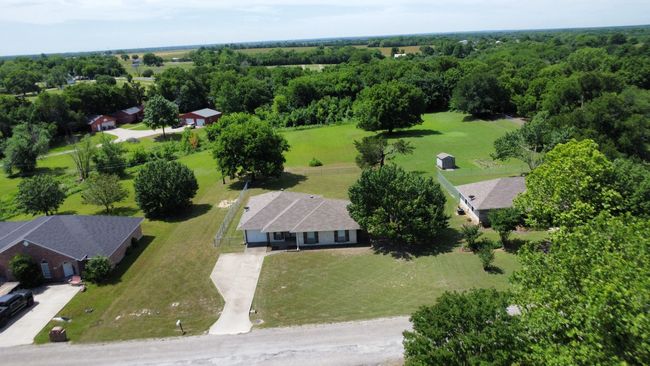 505 W Thomas St, House other with 4 bedrooms, 2 bathrooms and null parking in Leonard TX | Image 24