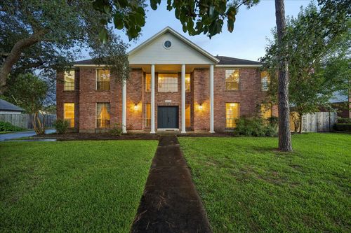 1414 W Castlewood Ave, Friendswood, TX, 77546-5251 | Card Image