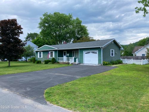 11 Keyes St, Warrensburg, NY, 12885-1009 | Card Image