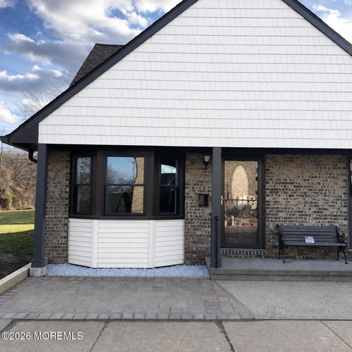 19 Village Green Way, Hazlet, NJ, 07730-1226 | Card Image