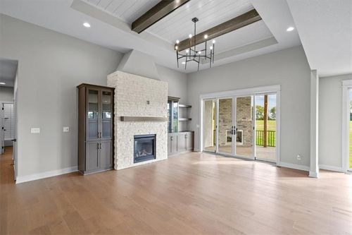 13511 Woodland Ranch Dr, Lone Jack, MO, 64086-5203 | Card Image