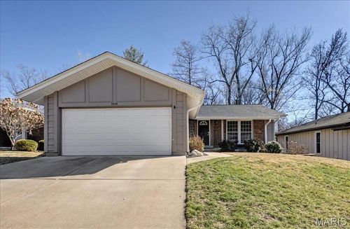 2113 Cherrycove Ct, Maryland Heights, MO, 63043-2128 | Card Image