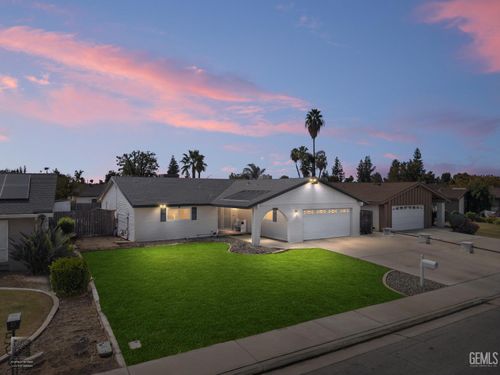 5005 Surrey Ln, Bakersfield, CA, 93309 | Card Image