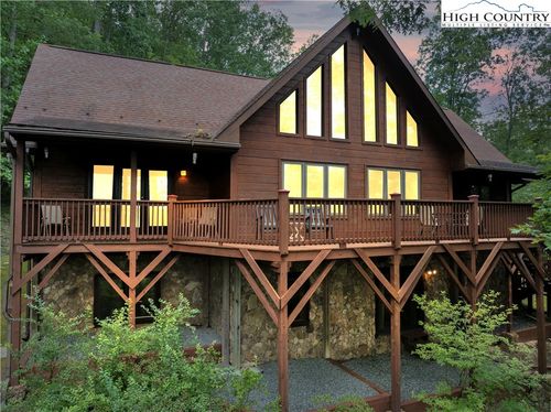 1821 Twin Rivers Dr, Boone, NC, 28607-6643 | Card Image