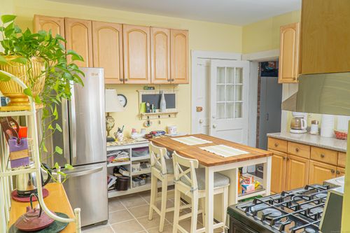 4-566 Wilmot Ave, Bridgeport, CT, 06607-1107 | Card Image