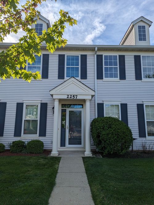 2257 Georgetown Cir, Aurora, IL, 60503-6725 | Card Image
