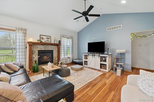 4520 Katherina Z Pl, Howell, MI, 48855-9211 | Card Image