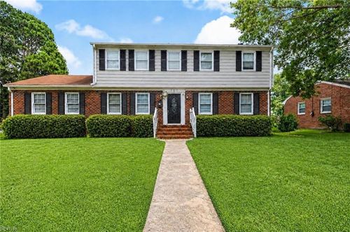 101 Garrett Dr, Hampton, VA, 23669-3624 | Card Image