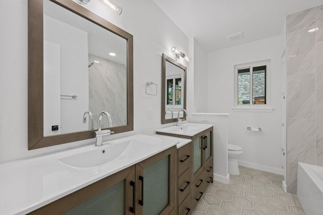 Guest Bedroom | Image 18
