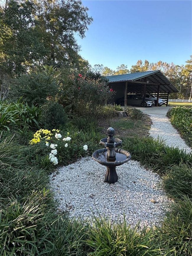 FOUNTAIN IN GARDEN | Image 54