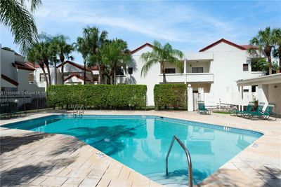 104 - 1417 Avon Ln, Condo with 1 bedrooms, 1 bathrooms and null parking in North Lauderdale FL | Image 2