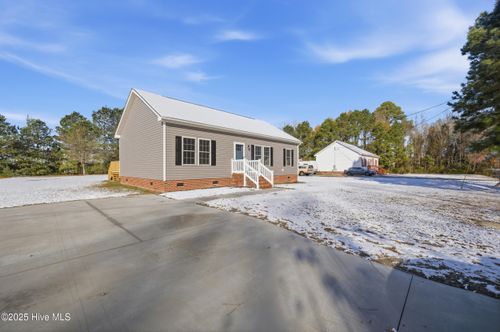 154 Lovers Ln, Elizabeth City, NC, 27909-9313 | Card Image