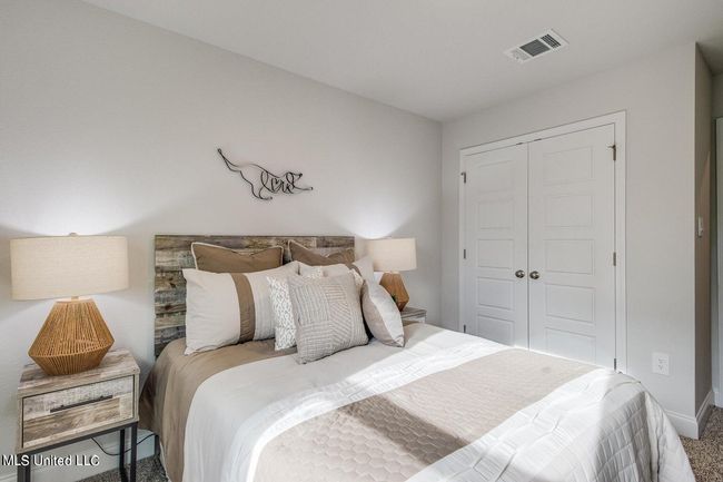 Townhome Bedroom 21 | Image 17