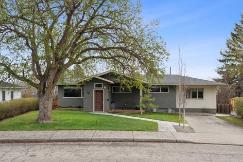 16 Meadowlark Crescent Sw, Calgary, AB, T2V1Z1 | Card Image