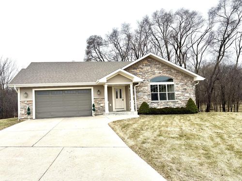 6183 S 40th Street, Greenfield, WI, 53221 | Card Image