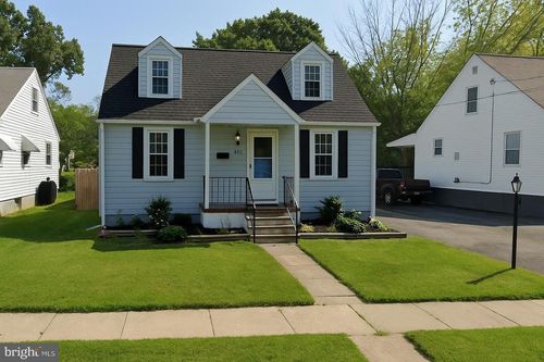 329 Maple Ave, BALTIMORE, MD, 21221-3748 | Card Image