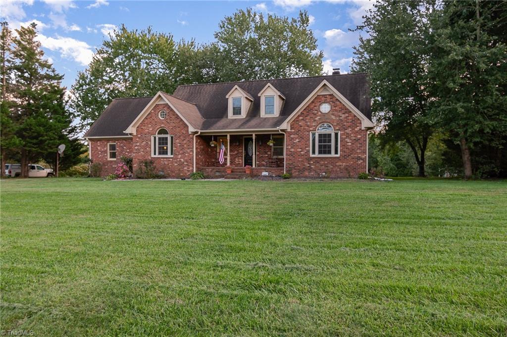 Hickory Meadow Rd, Greensboro, NC 27406