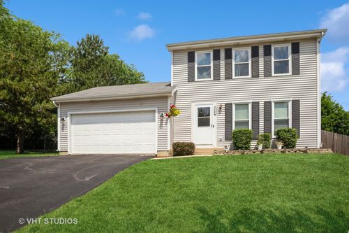 318 Chrisman Dr, Streamwood, IL, 60107-1072 | Card Image