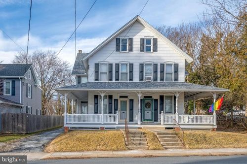 19 W Cottage Ave, MILLERSVILLE, PA, 17551-1401 | Card Image