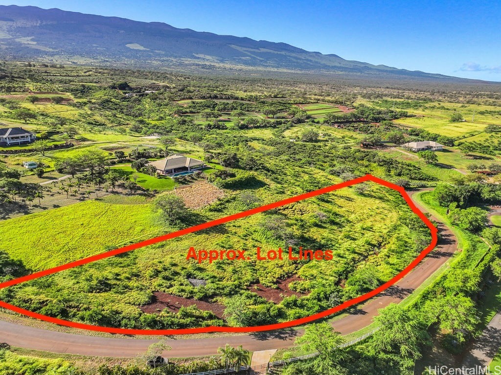 Land in Kula 2