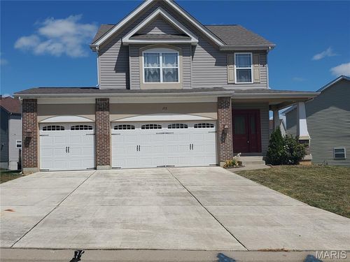 233 Sunset Villa Cir, O Fallon, MO, 63366-2289 | Card Image