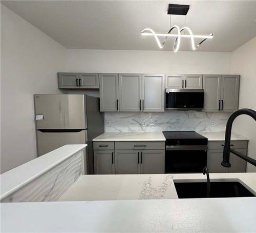 104-88 Mill St, Woonsocket, RI, 02895-8209 | Card Image