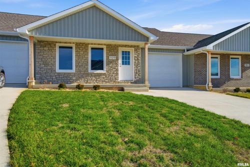 1109 Lawson St, Washington, IL, 61571-9007 | Card Image