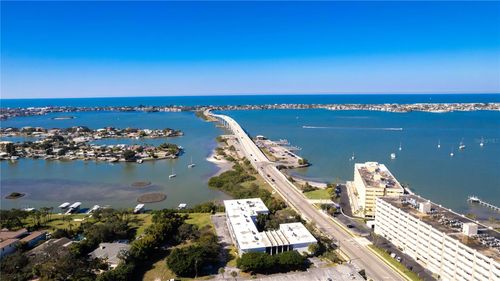 11-50 Harbor View Ln, BELLEAIR BLUFFS, FL, 33770-2637 | Card Image