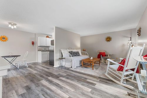 4812 Grenwich Way N, Oakdale, MN, 55128-2033 | Card Image