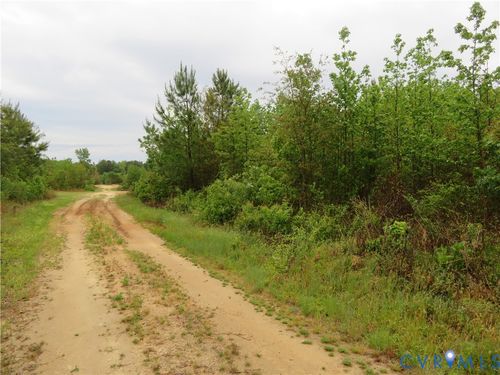 22505 Flatfoot Rd, Stony Creek, VA, 23882-2441 | Card Image
