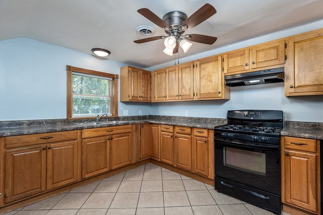 453 Illinois St, House other with 2 bedrooms, 1 bathrooms and 1 parking in Marseilles IL | Image 4