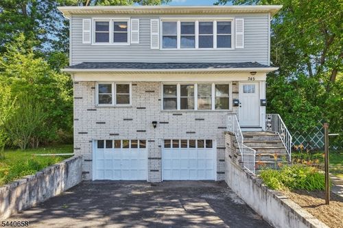 345 Trotting Rd, Union, NJ, 07083-8017 | Card Image