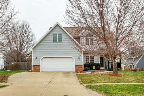 207 Nw Seasons Dr, Ankeny, IA, 50023-8733 | Card Image